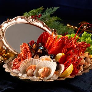 The Grand Seafood Platter with Lobster